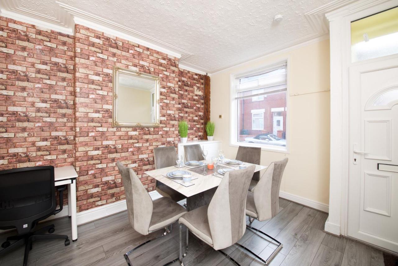 Crystal House 10Min To Manchester City Centre Ideal For Work And Leisure المظهر الخارجي الصورة